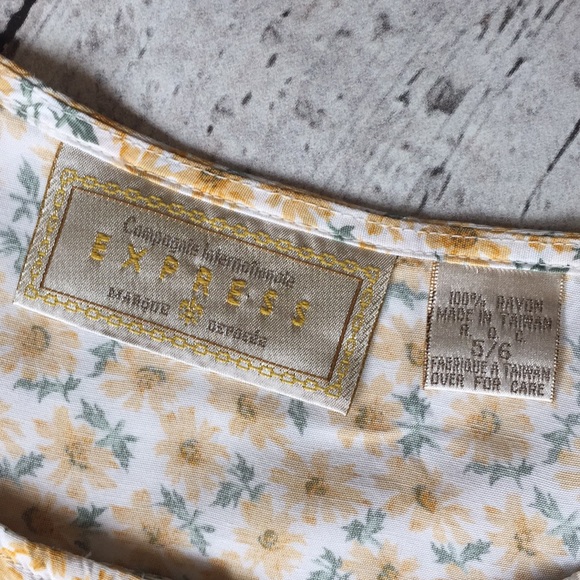 Vintage- Express - Daisy Print Mini Skirt - Sz 5/6 - Picture 5 of 5